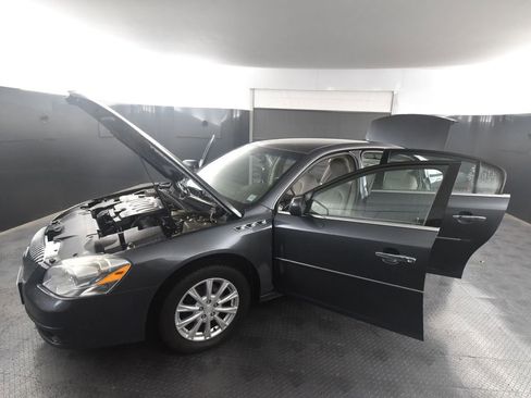 Used 2010 Buick Lucerne CX image 35