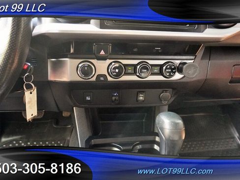 Used 2017 Toyota Tacoma SR5 AWD/4WD image 20