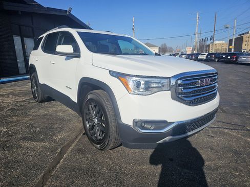 Used 2019 GMC Acadia SLT image 3