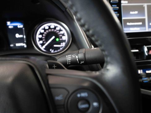 Used 2024 Toyota Camry SE image 14