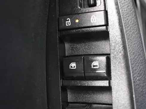 Used 2024 Kia Seltos S FWD image 21