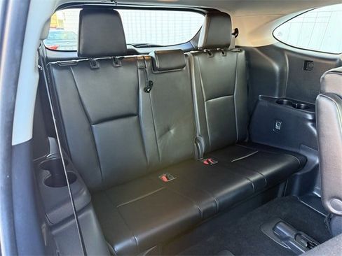 Used 2023 Toyota Highlander XLE image 34