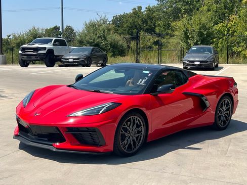 Used 2024 Chevrolet Corvette Stingray Preferred Conv w/ Stealth Interior Trim Package RWD image 5