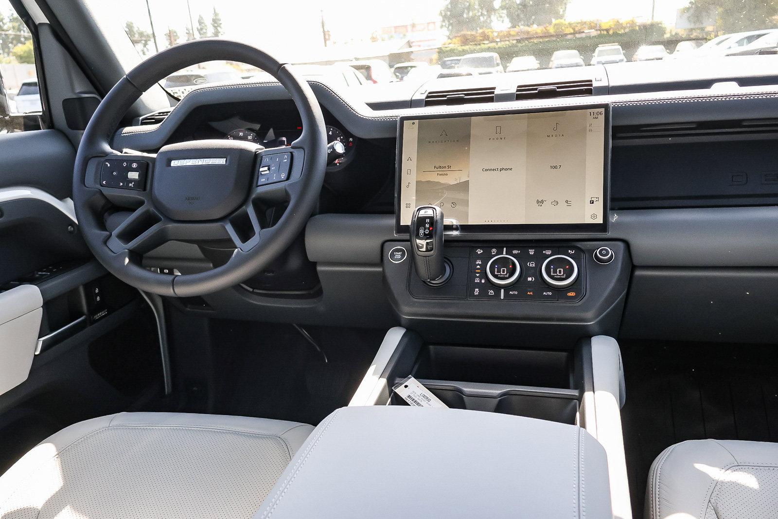 New 2026 Land Rover Defender 110 X-Dynamic SE AWD/4WD image 17