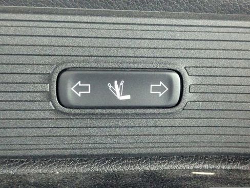Used 2022 Jeep Wagoneer Series III w/ Premium Group I RWD image 19