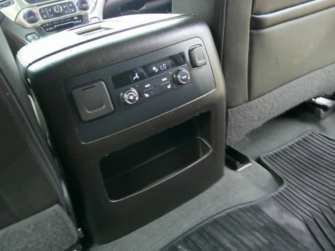 Used 2019 GMC Yukon XL Denali AWD/4WD image 54