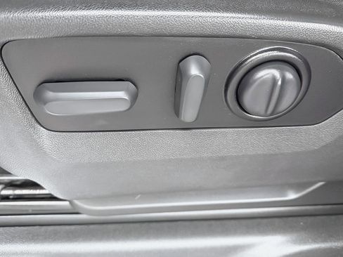 Used 2021 Chevrolet Silverado 1500 RST image 18