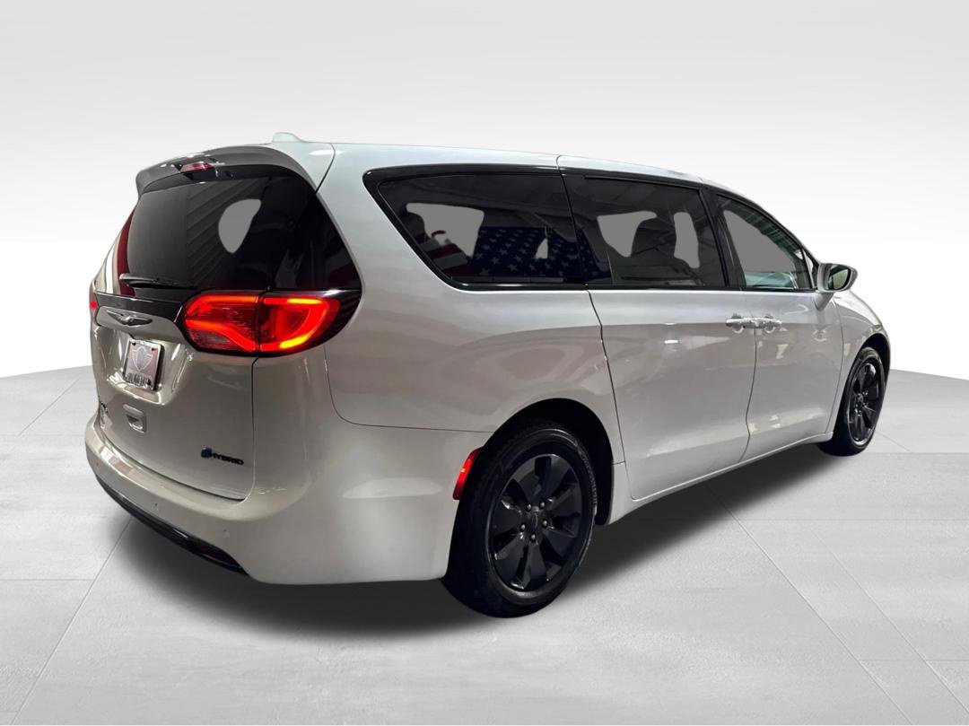 Used 2020 Chrysler Pacifica Touring w/ S Appearance Package FWD image 5
