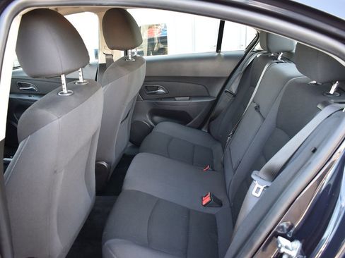 Used 2016 Chevrolet Cruze LT FWD image 6