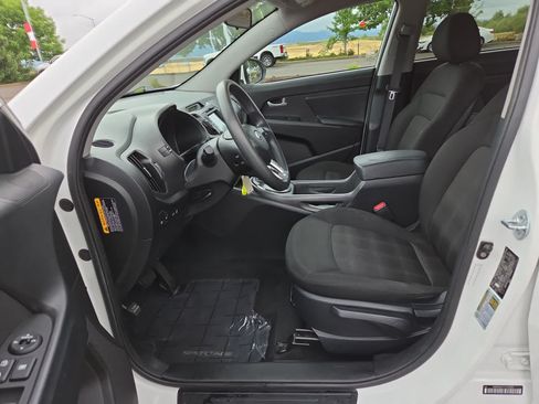 Used 2012 Kia Sportage LX w/ Navigation Pkg FWD image 19
