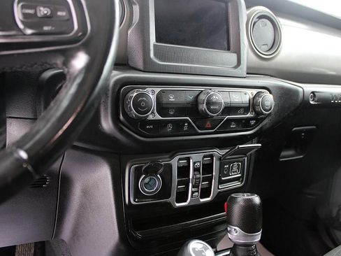 Used 2022 Jeep Wrangler Unlimited Sport S image 30