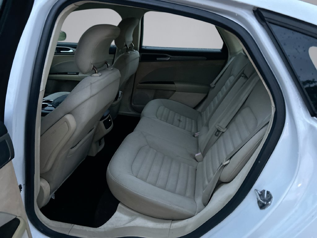 Used 2013 Ford Fusion SE FWD image 26