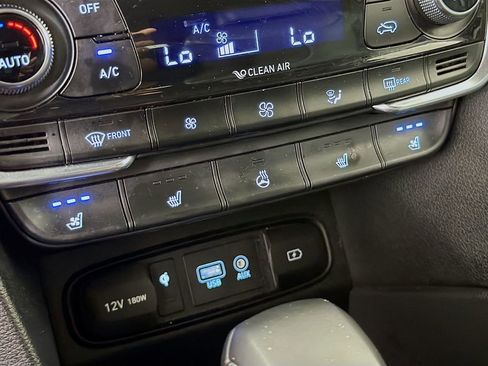Used 2019 Hyundai Santa Fe FWD w/ Cargo Package image 24