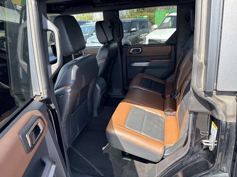 Used 2022 Ford Bronco Outer Banks image 16