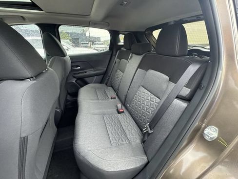 Used 2025 Nissan Kicks SV w/ SV Premium Package AWD/4WD image 22
