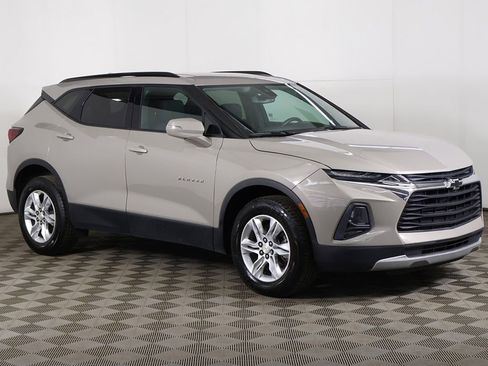 Used 2021 Chevrolet Blazer LT FWD image 2
