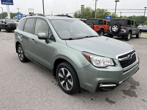 Used 2017 Subaru Forester 2.5i Premium w/ All-Weather Package AWD/4WD image 11