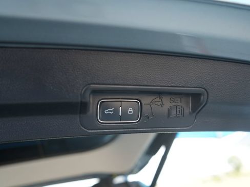 Used 2025 Ford Explorer Active w/ Active Comfort Package RWD image 25