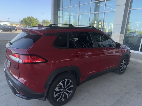 Used 2024 Toyota Corolla Cross SE image 16