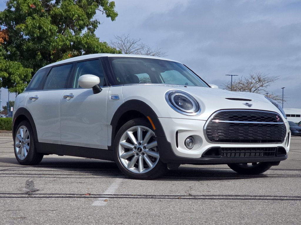 Used 2024 MINI Cooper Clubman S FWD image 1