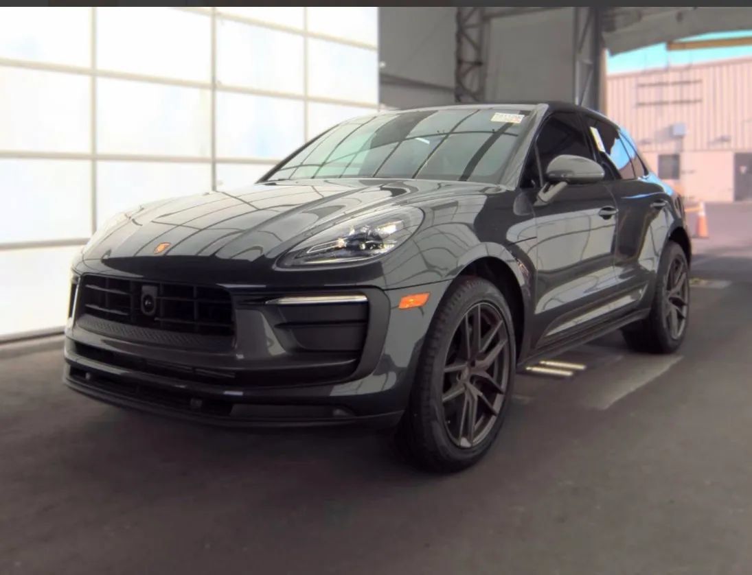 Used 2025 Porsche Macan Turbo w/ Premium Package Plus AWD/4WD image 1