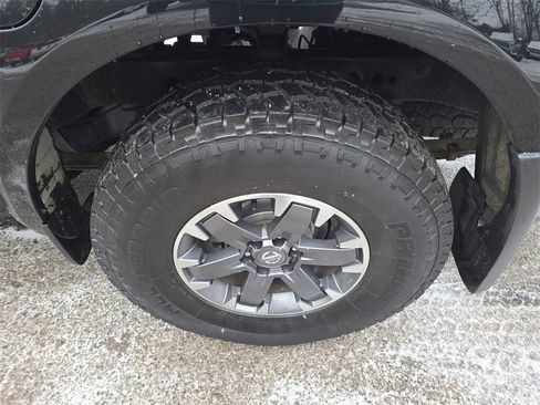 Used 2021 Nissan Frontier PRO-4X w/ Pro-4x Utility Package image 29