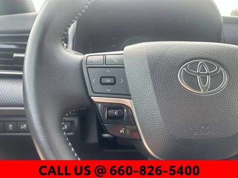 Used 2025 Toyota Camry SE FWD image 16