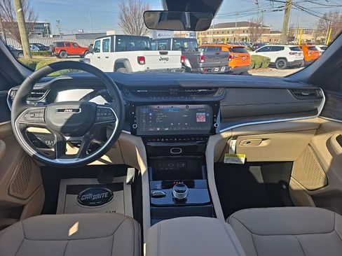 New 2026 Jeep Grand Cherokee Limited image 23