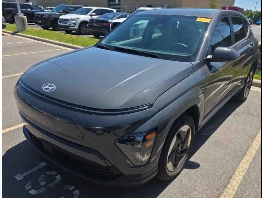 Used 2024 Hyundai Kona SE FWD image 1