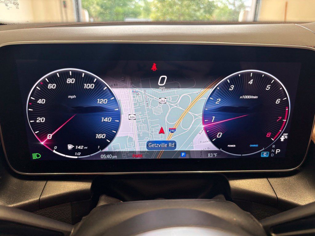 Used 2023 Mercedes-Benz GLC 300 4MATIC image 29