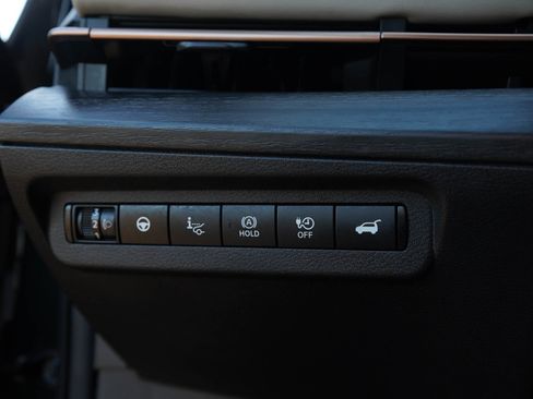 Used 2023 Nissan Ariya AWD image 27