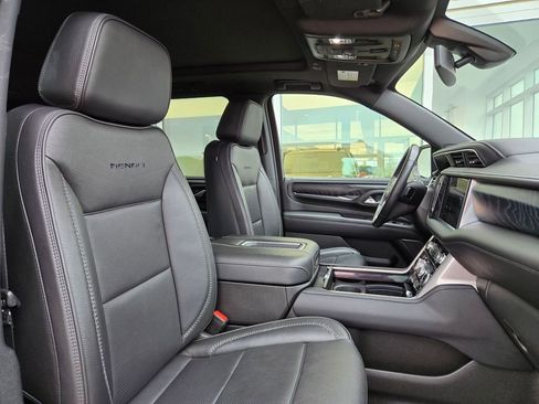 Used 2022 GMC Yukon Denali image 31
