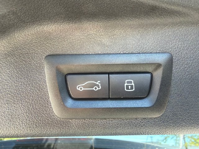 Used 2025 BMW X5 xDrive40i w/ Premium Package AWD/4WD image 33