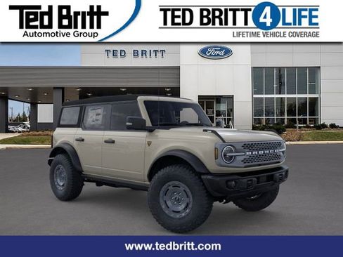 New 2025 Ford Bronco Badlands image 1