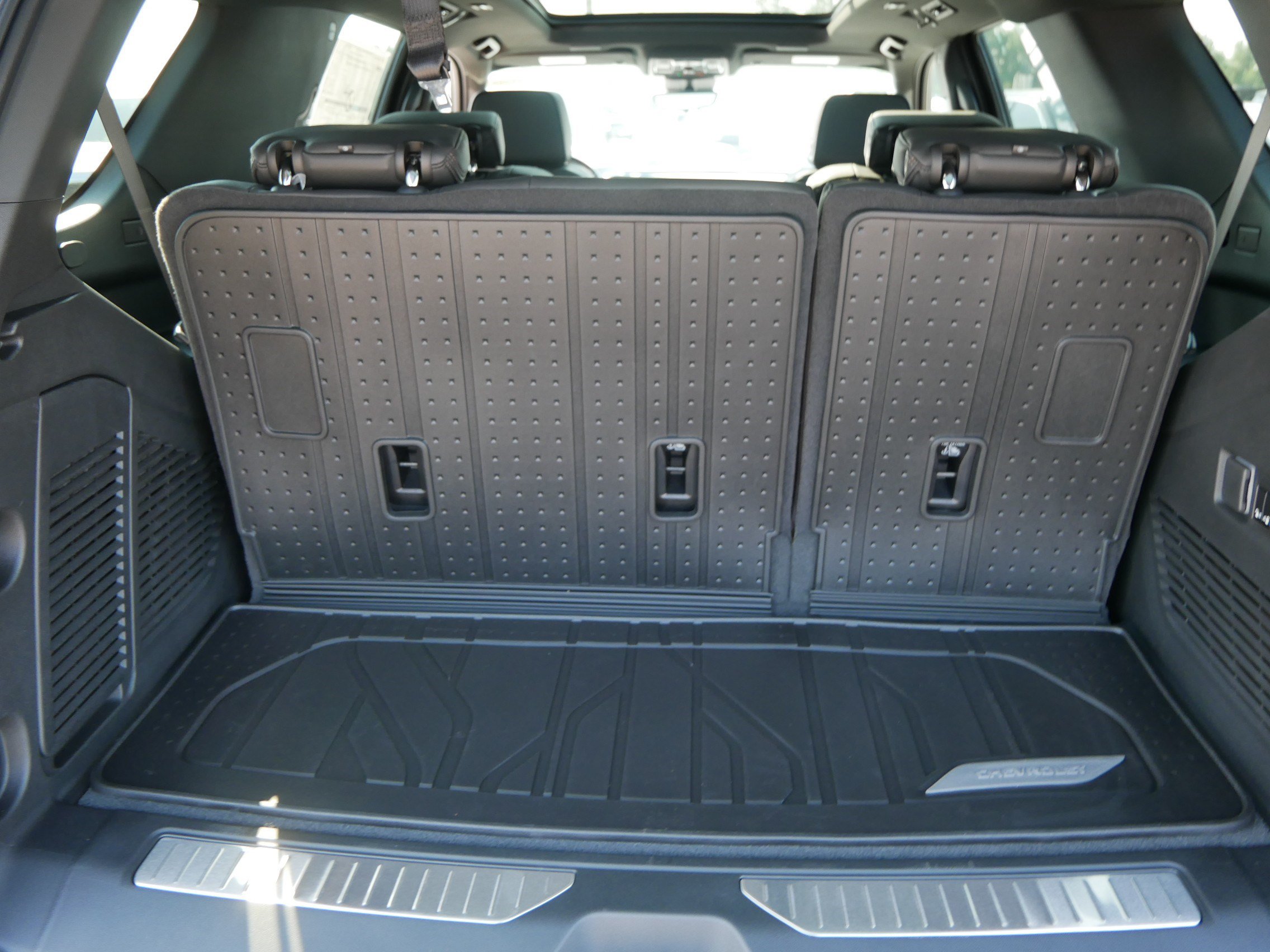 New 2026 Chevrolet Tahoe High Country AWD/4WD image 4