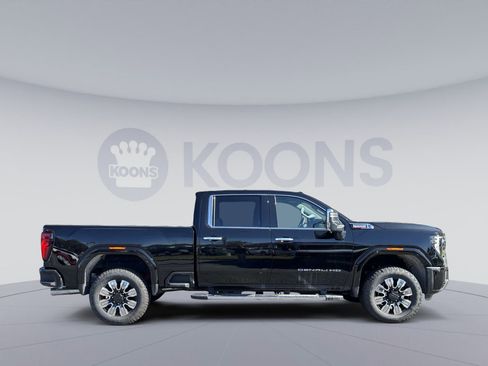 New 2026 GMC Sierra 2500 Denali w/ Denali Reserve Package image 8