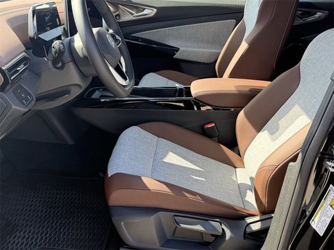 New 2025 Volkswagen ID.4 Pro image 12