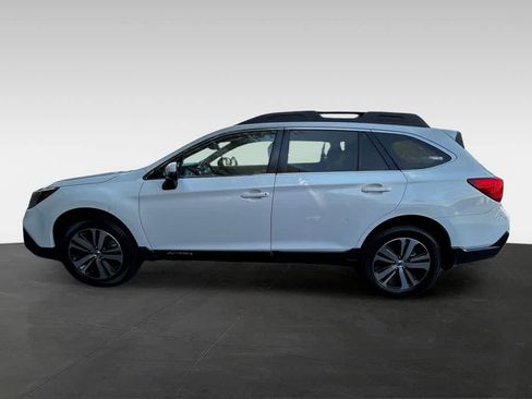 Used 2019 Subaru Outback 2.5i Limited AWD/4WD image 3