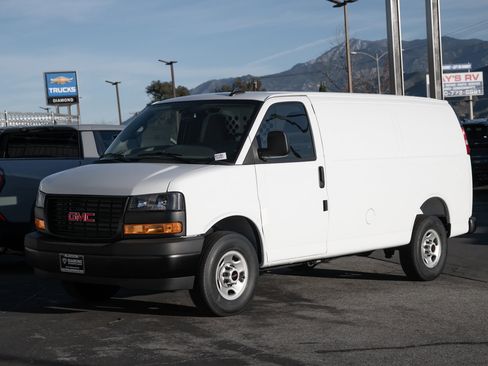 New 2025 GMC Savana 2500 w/ Driver Convenience Package image 15