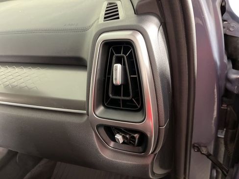 Used 2023 Kia Sorento LX image 18