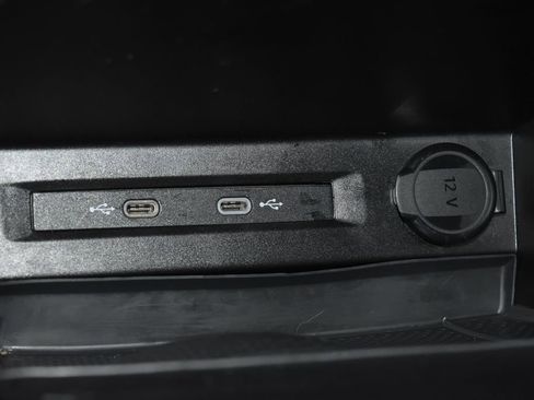 Used 2022 Volkswagen Tiguan SE FWD image 14