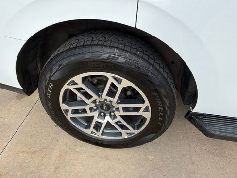 Used 2025 Ford Expedition Active AWD/4WD image 42