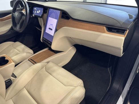 Used 2019 Tesla Model X Long Range AWD/4WD image 5