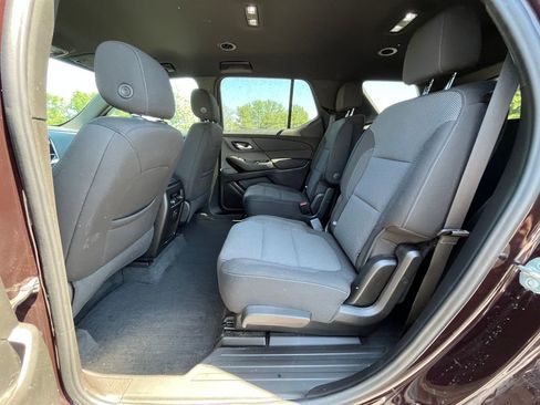 Certified 2023 Chevrolet Traverse LT AWD/4WD image 17