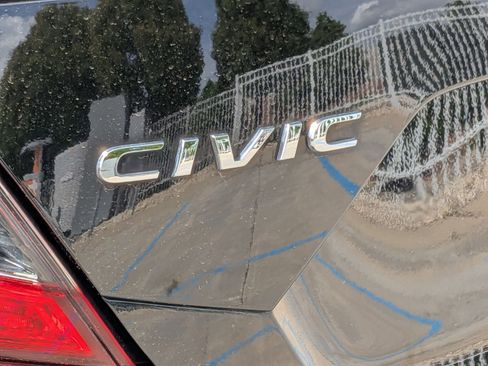 Certified 2018 Honda Civic EX image 24