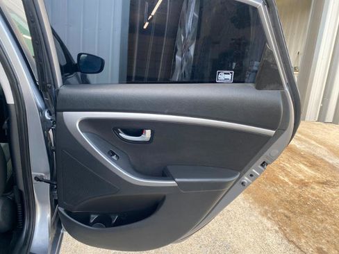 Used 2013 Hyundai Elantra GT image 17