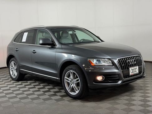 Used 2017 Audi Q5 2.0T Premium Plus w/ Technology Package AWD/4WD image 7