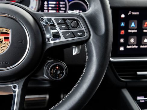 Certified 2023 Porsche Cayenne Turbo image 16