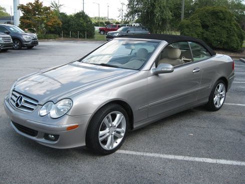 Used 2008 Mercedes-Benz CLK 350 Cabriolet image 4