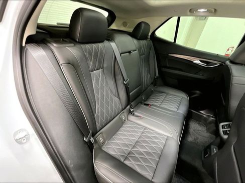 Used 2023 Buick Envision Avenir image 36